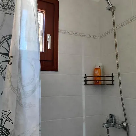 Kallistis House * مونوليثوس